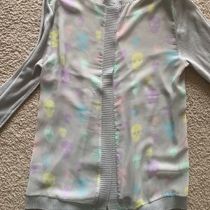 T/O Split back skull lightweight sweater